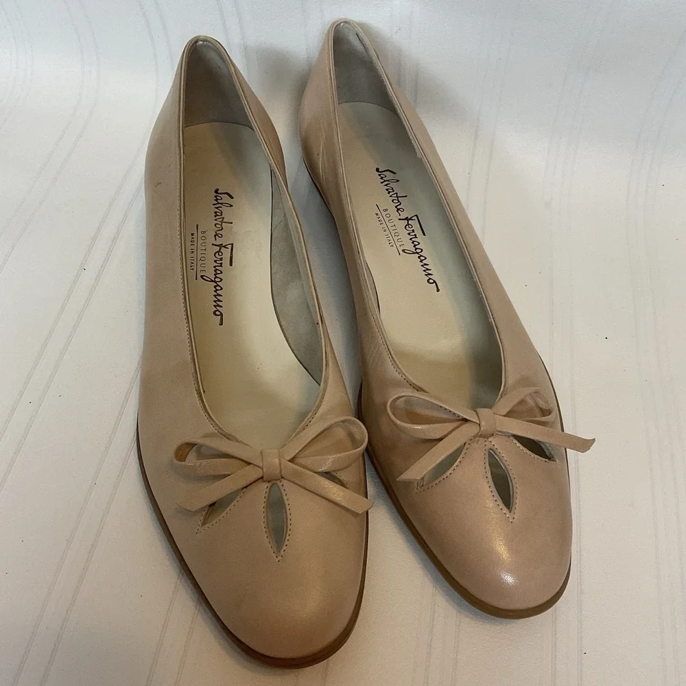 Salvatore Ferragamo‎ Tan Bisque Leather Ballet Flats w Bow Size 8,5AA